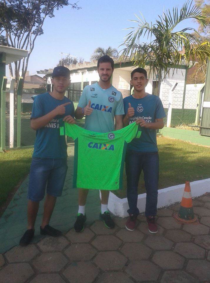 Vinicius e Mateus Rodrigues visitam Marcelo Rangel | Foto: Reprodução/Facebook