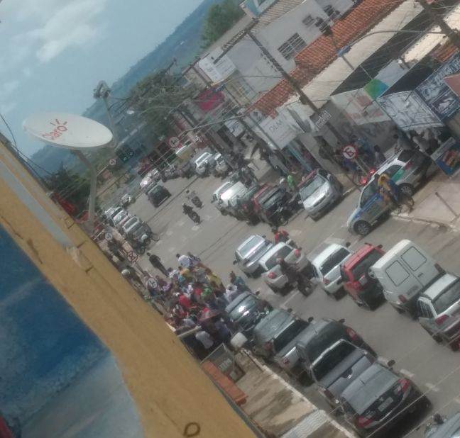 Vítima armada reage a assalto e mata criminoso no Centro de Aparecida de Goiânia | Foto: Leitor/ WhatsApp