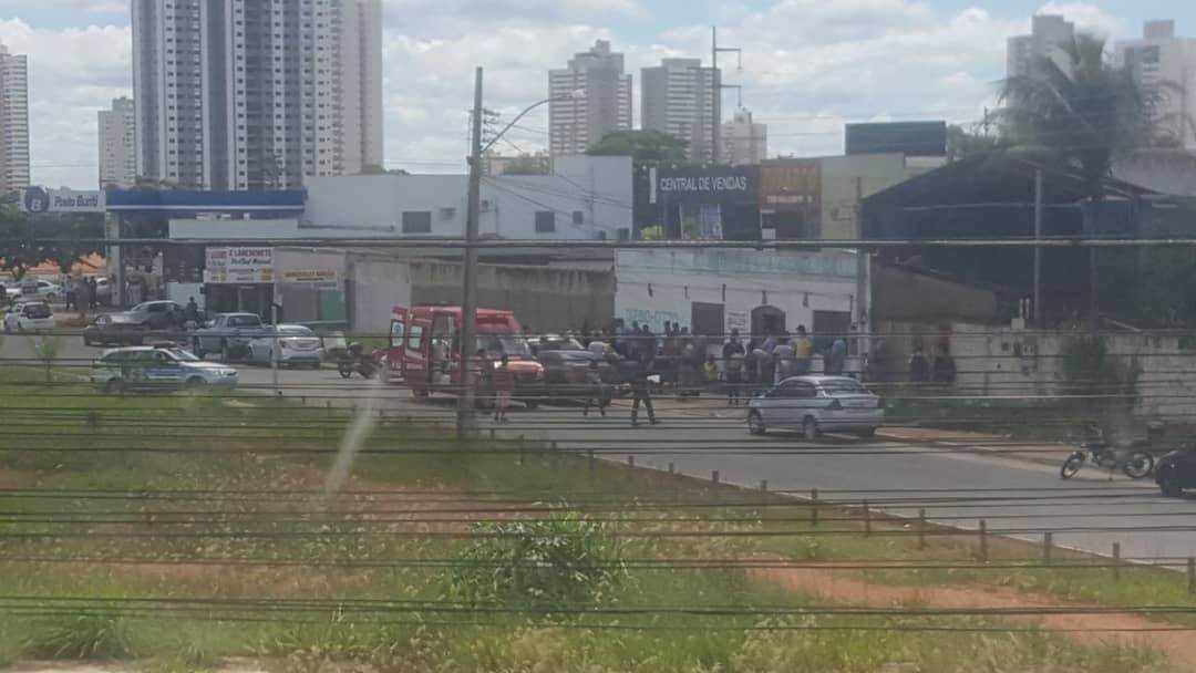 Crime foi registrado no início da tarde desta terça, 27, em Aparecida de Goiânia | Foto: Leitor/ Whatsapp