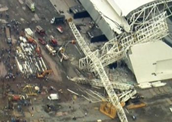 Parte da arquibancada do estádio do Corinthians foi destruída no acidente em Itaquera