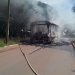 Ônibus é incendiado durante manifestação no Itatiaia (DM / Fotógrafo: Bill Guerra)