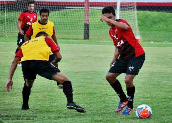 Jogadores voltam aos treinos após semana de crise no Atlético-GO (Foto: Guilherme Salgado / Site oficial do Atlético-GO)