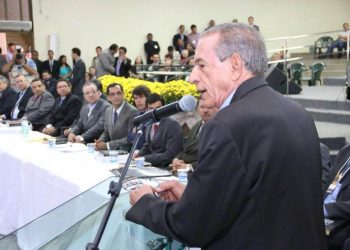 Candidato do PMDB vai para a terceira disputa contra Marconi Perillo