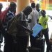 Haitianos e africanos têm sido alvo de discriminação após o surgimento já descartado do primeiro caso de ebola, no Paraná / Foto: Agência Brasil