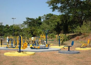 Prefeitura inaugurou nesta terça-feira, 14, às 9h, uma academia ao livre no Parque Carmo Bernardes, entre o Parque Atheneu e o Jardim Mariliza