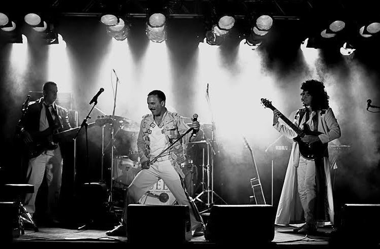 A atual formação do Classical Queen conta com Lobato (vocais e violão), Fernando Gamba (guitarra), Júlio Abrileri (baixo), Anderson Macedo (bateria e teclados)