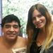 Maradona mostra a tatuagem no peito