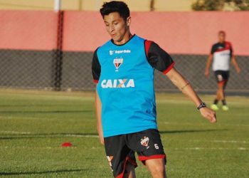 Diogo Barbosa vai jogar no Goiás em 2015