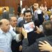 Vereadores da oposição comemoram a vitória sobre o bloco que apoiava o prefeito e o aumento do IPTU