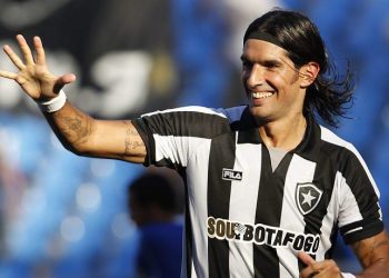 Loco Abreu defendeu o Botafogo de 2010 a 2012