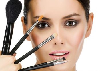 Veja como cuidar e usar os principais pincéis usados na maquiagem