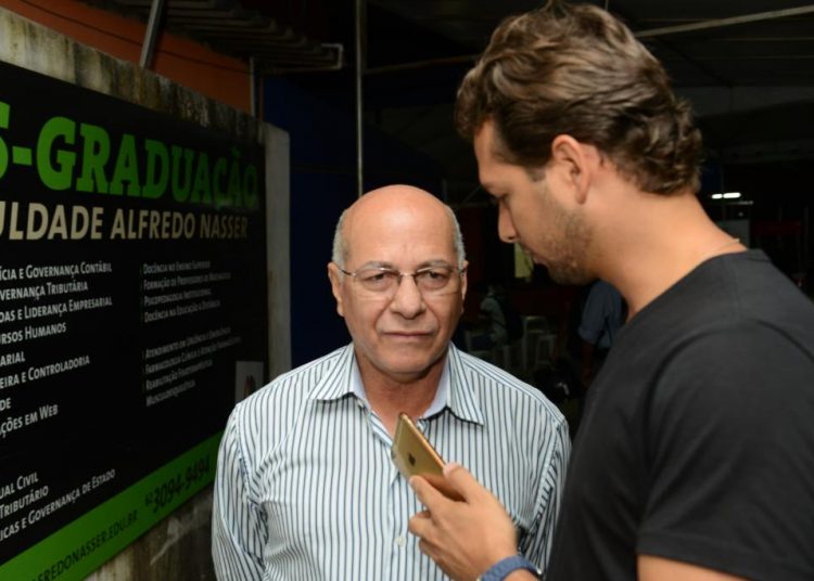 Professor Alcides em entrevista ao Folha Z | Foto: Valdemy Teixeira