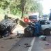 Carro das vítimas ficou destruído no acidente (Foto: Divulgação/PRF)