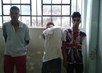 Dois jovens presos e menor  apreendido (Foto: Divulgação/Polícia Militar)