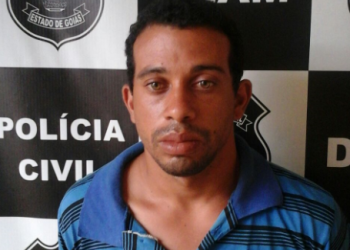 Suspeito João Paulo Pereira está preso na delegacia de Goianésia (Foto: Divulgação/Polícia Civil)