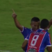 Jogadores do Itumbiara comemoram o gol da vitória