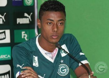 Bruno Henrique está liberado para jogar a final do Goianão (Foto: Site Goiás)