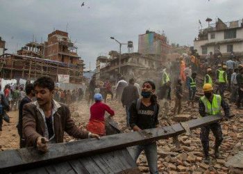 Katmandu ficou destruída após terremoto (Foto: BBC)