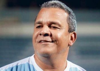 Hélio dos Anjos vai assumir o Goiás pela sexta vez