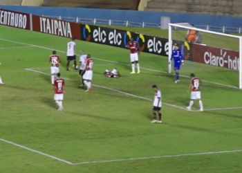 Juninho marcou um belo gol, mas não foi o suficiente para garantir o Dragão na próxima fase