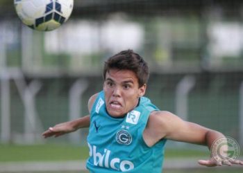 Volante Rodrigo pode sair de graça do Goiás no final da temporada (Foto: Site Goiás)