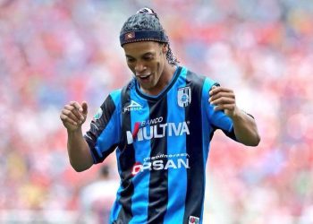 Ronaldinho pode voltar a jogar no Brasil