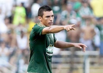 Lúcio não se deu bem em seu retorno ao futebol brasileiro