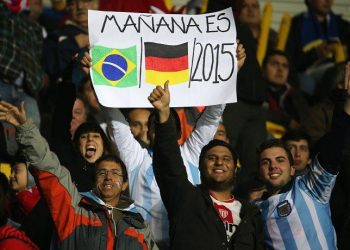 'Hermanos' fazem piada do luto futebolístico brasileiro (Foto: Reprodução)