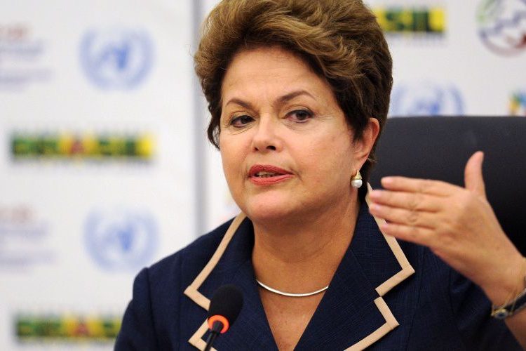 A fase realmente não é das melhores para a presidente Dilma
