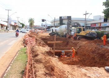 Segundo a CMTC, a obra na C-4 será concluída até a primeira quinzena de outubro, sendo que a via receberá também nova pavimentação (Foto: Valdemy Teixeira)