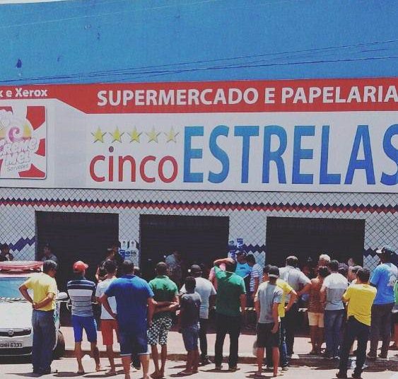 Supermercado onde aconteceu o crime (Foto: Divulgação PM)