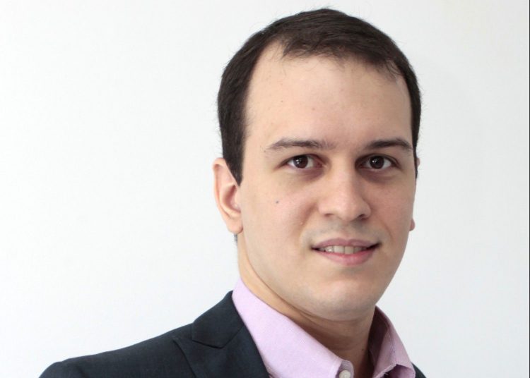 Samuel Magalhães é Consultor Financeiro, Palestrante, fundador do Portal www.invistafacil.com e do instagram @oinvestidor