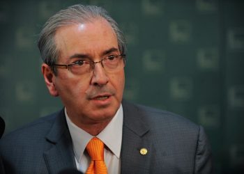 Apesar da pressão, Cunha segue firme na presidência da Câmara dos Deputados