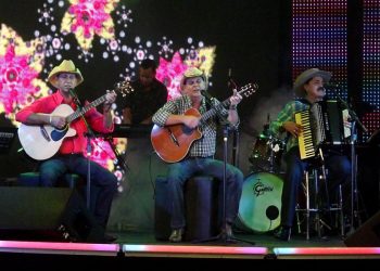 Trio Parada Dura em gravação do DVD (Foto: Divulgação)