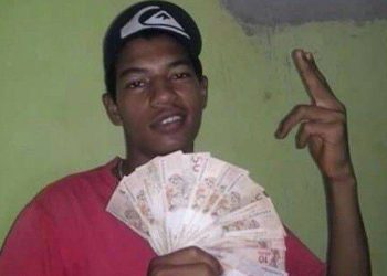 Fabrício gostava de exibir dinheiro nas redes sociais (Foto: Divulgação/Polícia Civil)
