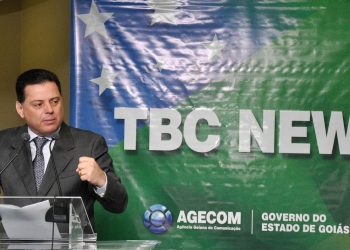 Governador Marconi Perillo apresentava em fevereiro de 2011 o projeto da TBC News (Foto: Divulgação)