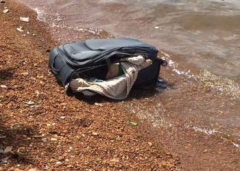 Corpo é encontrado dentro de mala às margens de lago em Brasília | Foto: Reprodução