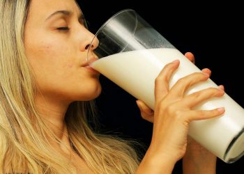 Intolerância à lactose precisa ser diagnosticada e tratada por um profissional | Foto: Engin/Pexels