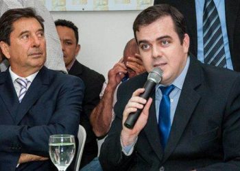 Prefeito de Aparecida de Goiânia Maguito Vilela (PMDB) e seu sucessor eleito Gustavo Mendanha (PMDB) | Foto: Divulgação