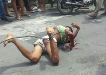 Ele foi arrastado após ter os pés amarrados com um fio elétrico | Foto: Reprodução/WhatsApp