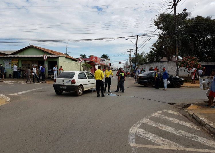 Acidente foi registrado próximo à Câmara Municipal de Aparecida de Goiânia, no Centro da cidade | Foto: Guilherme Coelho