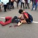 Manifestante ficou ferido durante manifestação na manhã desta sexta-feira, 28, no Centro de Goiânia | Foto: Reprodução Facebook Desneuralizador
