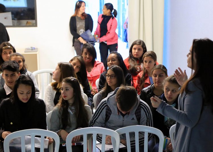 Jovens assistirão a palestras que os ajudarão a encontrar posições no mercado de trabalho | Foto: Valdecir Galor/ SMCS
