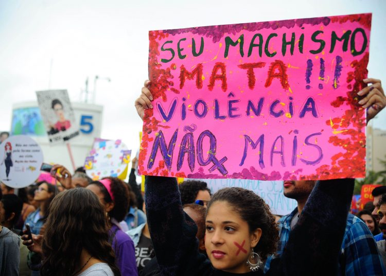 Mulheres protestam em defesa dos direitos femininos durante Marcha-das-Vadias | Foto: Fernando Frazão Agência Brasil
