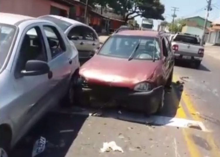 Acidente deixou um morto e um ferido em Goiânia na manhã desta segunda, 4 | Foto: Leitor/WhatsApp