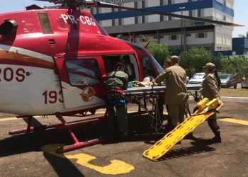 Corpo de Bombeiros usou helicóptero para realizar atendimento do adolescente | Foto: Divulgação / CBMGO