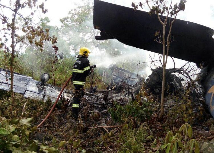 Corpo de Bombeiros foi acionado para atender vítimas de queda de avião em Goiás | Foto: Divulgação