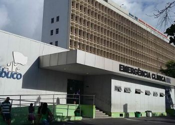Torcedor do Sport está internado na Unidade de Queimados do Hospital da Restauração, em Recife (PE) | Foto: Reprodução/ Facebook