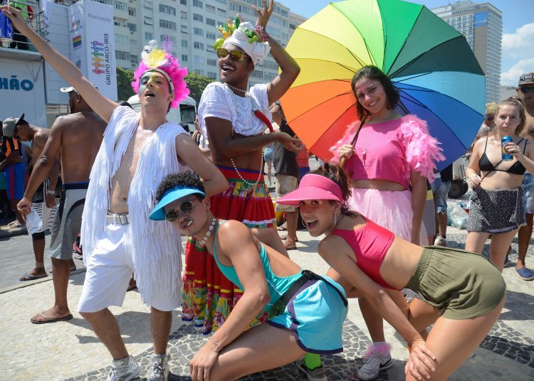 21ª Parada do Orgulho LGBT na praia de Copacabana, no Rio de Janeiro | Foto: Tomaz Silva/Agência Brasil