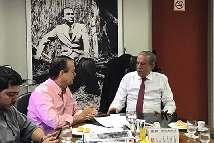 Deputado federal Jovair Arantes (PTB) e o prefeito de Goiânia Iris Rezende (PMDB) | Foto: Reprodução/ Redes Sociais